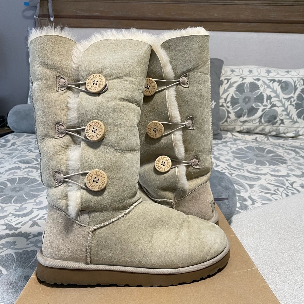 Australian UGG Bailey Button Cream/Beige Winter Tall Boots with Sheepskin Lining